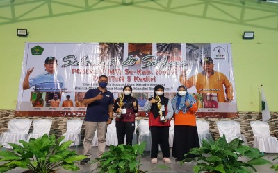 MTsN 8 Kediri Juara I Catur Putri pada Porseni MTs Kabupaten Kediri