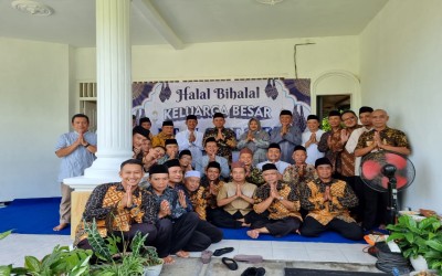 Halal Bihalal Keluarga Besar MTsN 8 Kediri pada Hari Raya Idul Fitri 1445 H