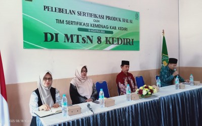 Pelebelan Sertifikasi Produk Halal di MTsN 8 Kediri