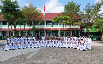 Pengukuhan Anggota Pasukan Pengibar Bendera