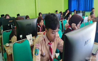 MTsN 8 Kediri Mengikuti  Asesmen Nasional