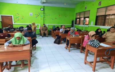 Pelaksanaan PAS CBT RUSH Hari Pertama di MTsN 8 Kediri