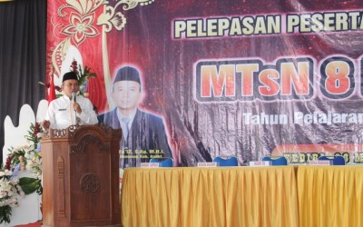 PELEPASAN PESERTA DIDIK KELAS IX MTsN 8 KEDIRI TAHUN 2024