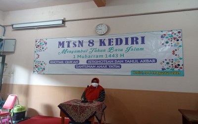 MTsN 8 Kediri Adakan Santunan Anak Yatim